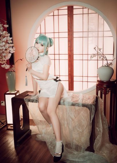 精品美女高跟凉鞋玉脚视频_BD英语免费电视剧