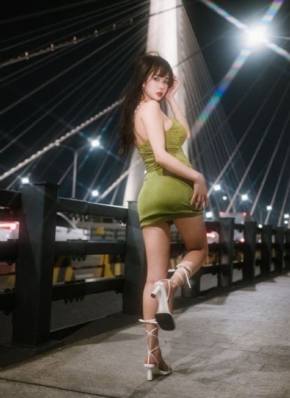 欧美街拍夏季牛仔短裤_720在线观看高清